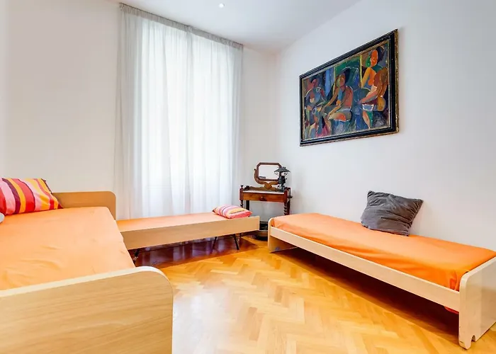 Colosseum Terrace Rom